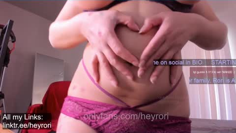 Snapshot of ms_mochii chatting on 01/25/25, 07:39 R o r i SnapChat heyroriv2 wednesday - sunday Noon oclock mountain - 5pm mountain online show from 01/25/25, 07:39