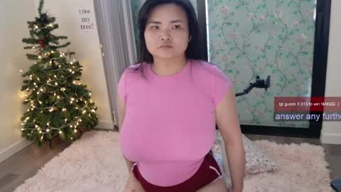 Snapshot of ms_mochii chatting on 01/30/25, 10:19 R o r i SnapChat heyroriv2 wednesday - sunday Noon oclock mountain - 5pm mountain online show from 01/30/25, 10:19