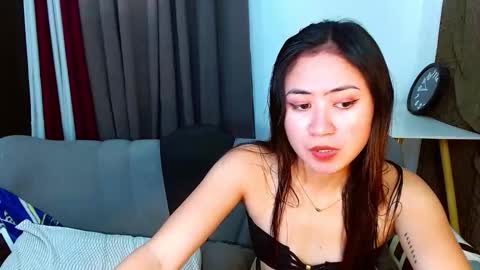 Nicole online show from 11/06/25, 04:35