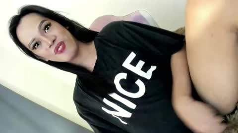 selena online show from 12/07/24, 11:07