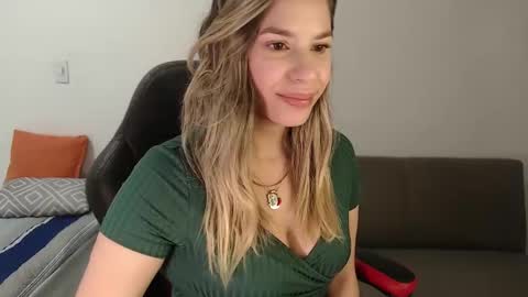 Sofia online show from 10/01/25, 11:11