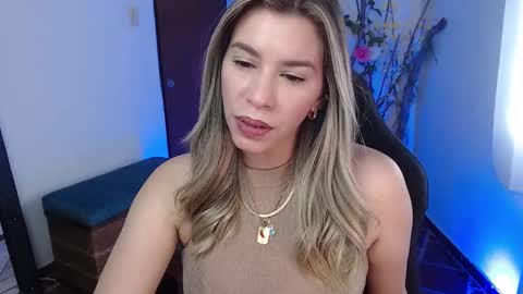 Sofia online show from 10/20/25, 03:12