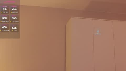 Snapshot of msaura chatting on 11/29/25, 04:26 Svetlana online show from 11/29/25, 04:26