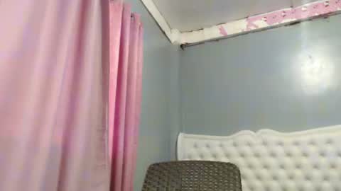 mscherry_ online show from 11/08/25, 07:41