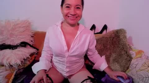 Snapshot of msjustine4u chatting on 12/31/24, 01:57 Miss Justine online show from 12/31/24, 01:57