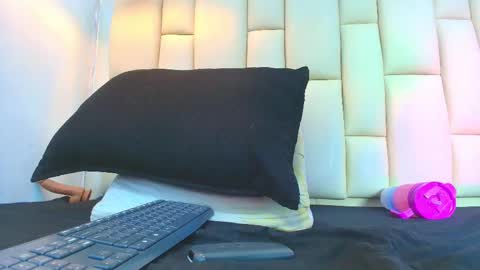 FERNANDA 3 online show from 10/08/25, 03:04