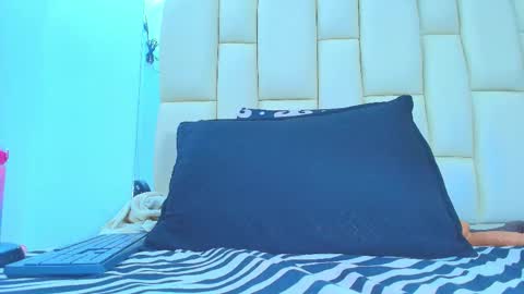 FERNANDA 3 online show from 11/01/25, 03:30