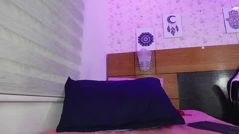 Manuela  online show from 03/06/25, 06:19