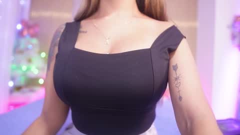 Manuela  online show from 12/22/25, 03:03