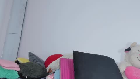 Snapshot of msschloee chatting on 03/04/25, 07:11 Chloe new account online show from 03/04/25, 07:11