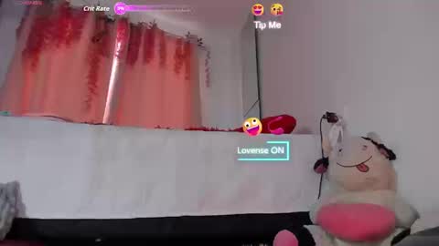 Snapshot of msschloee chatting on 09/16/25, 09:27 Chloe new account online show from 09/16/25, 09:27