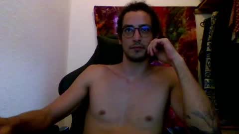 Snapshot of mttz13 chatting on 02/04/25, 04:50 Matt Boy online show from 02/04/25, 04:50