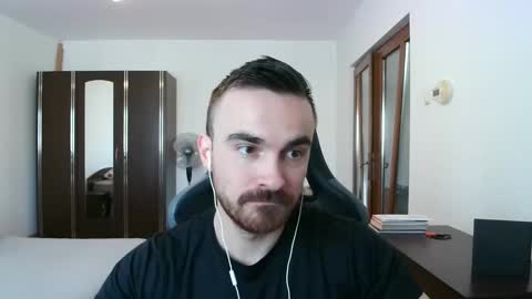 Snapshot of mu5clemania chatting on 01/17/26, 07:57 Victor online show from 01/17/26, 07:57