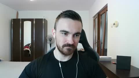 Snapshot of mu5clemania chatting on 01/19/26, 07:34 Victor online show from 01/19/26, 07:34