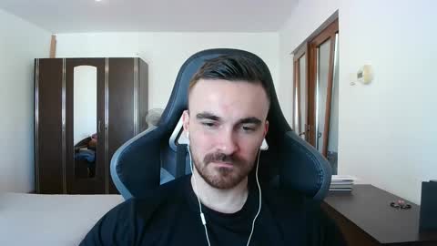 Snapshot of mu5clemania chatting on 02/01/26, 10:03 Victor online show from 02/01/26, 10:03