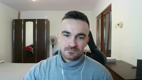 Snapshot of mu5clemania chatting on 02/06/26, 08:18 Victor online show from 02/06/26, 08:18