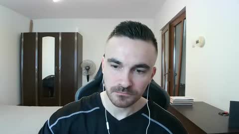 Snapshot of mu5clemania chatting on 02/08/26, 08:40 Victor online show from 02/08/26, 08:40