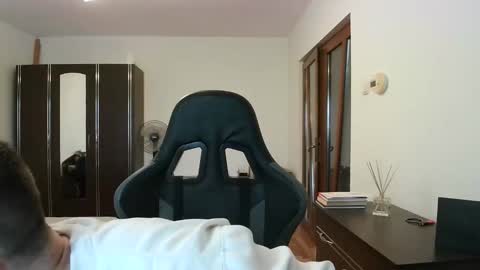 Snapshot of mu5clemania chatting on 02/15/26, 08:35 Victor online show from 02/15/26, 08:35