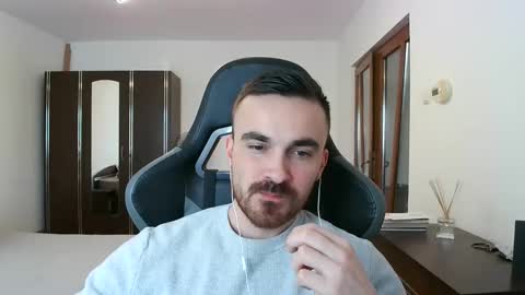 Snapshot of mu5clemania chatting on 02/20/26, 01:55 Victor online show from 02/20/26, 01:55