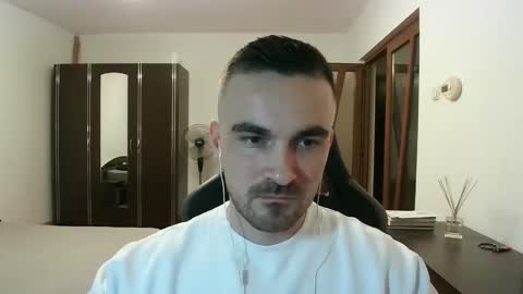 Snapshot of mu5clemania chatting on 02/23/26, 07:33 Victor online show from 02/23/26, 07:33