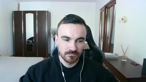 Snapshot of mu5clemania chatting on 03/08/26, 08:29 Victor online show from 03/08/26, 08:29