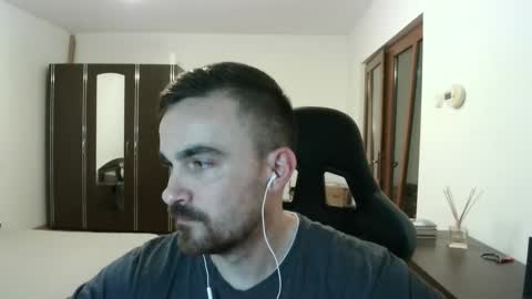 Snapshot of mu5clemania chatting on 03/09/26, 08:35 Victor online show from 03/09/26, 08:35