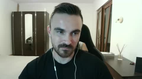 Snapshot of mu5clemania chatting on 03/10/26, 08:14 Victor online show from 03/10/26, 08:14