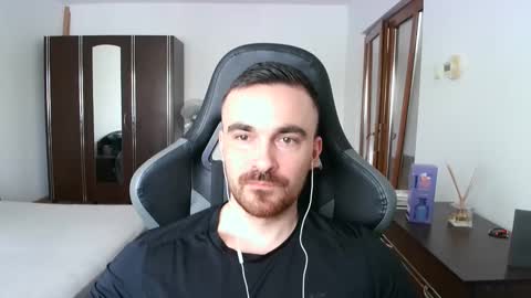 Snapshot of mu5clemania chatting on 03/21/26, 08:08 Victor online show from 03/21/26, 08:08