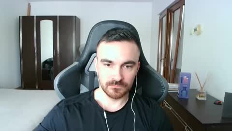 Snapshot of mu5clemania chatting on 03/21/26, 08:19 Victor online show from 03/21/26, 08:19