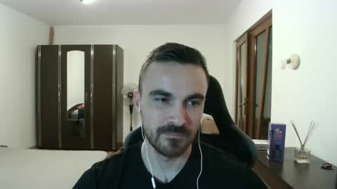 Snapshot of mu5clemania chatting on 03/24/26, 07:08 Victor online show from 03/24/26, 07:08