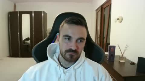 Snapshot of mu5clemania chatting on 03/26/26, 07:41 Victor online show from 03/26/26, 07:41