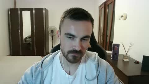 Snapshot of mu5clemania chatting on 03/28/26, 08:19 Victor online show from 03/28/26, 08:19