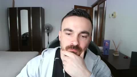 Snapshot of mu5clemania chatting on 03/29/26, 08:25 Victor online show from 03/29/26, 08:25