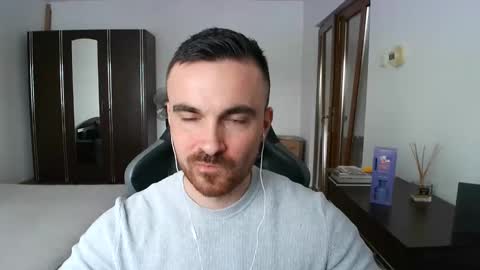 Snapshot of mu5clemania chatting on 04/09/26, 11:48 Victor online show from 04/09/26, 11:48