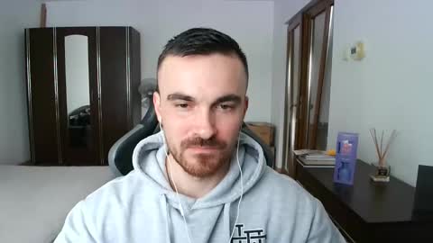 Snapshot of mu5clemania chatting on 04/10/26, 12:21 Victor online show from 04/10/26, 12:21