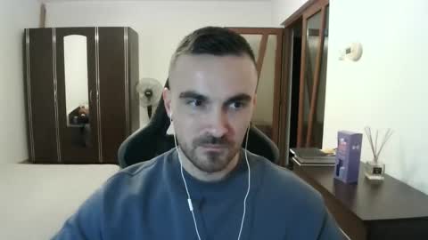 Snapshot of mu5clemania chatting on 04/13/26, 06:13 Victor online show from 04/13/26, 06:13