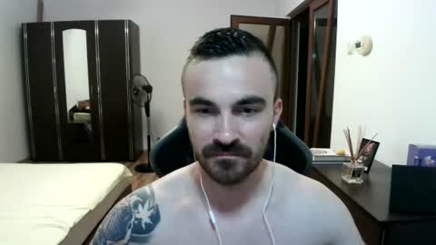 Snapshot of mu5clemania chatting on 07/15/26, 07:19 Victor online show from 07/15/26, 07:19