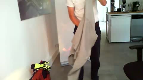 Snapshot of mucfag chatting on 10/02/25, 04:14 mucfag online show from 10/02/25, 04:14