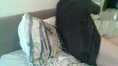 Snapshot of muff74 chatting on 10/05/25, 08:23 muff74 online show from 10/05/25, 08:23