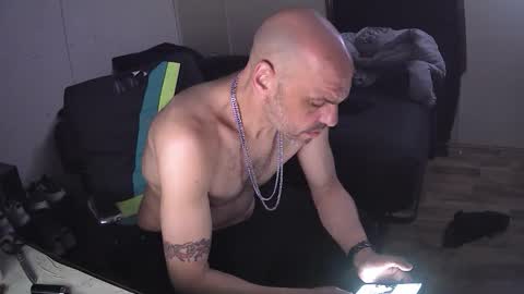 Muffdiver online show from 03/08/26, 05:22