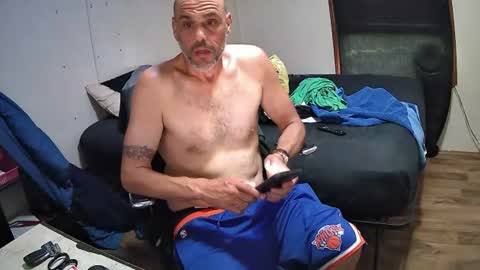 Snapshot of muffdiver718 chatting on 06/19/26, 01:48 Muffdiver online show from 06/19/26, 01:48