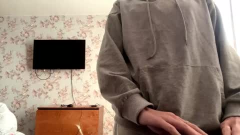 Tia online show from 03/17/26, 06:06