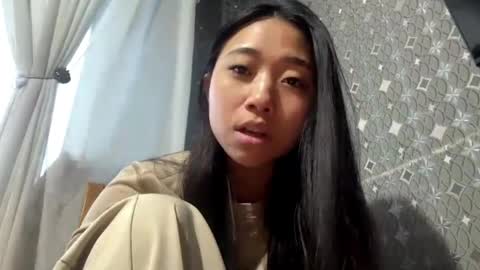 Mia online show from 03/08/26, 09:18