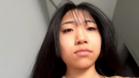 Mia online show from 04/02/26, 10:07