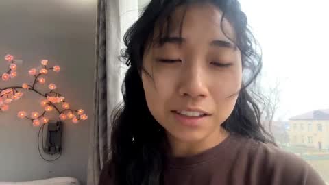 Mia online show from 04/21/26, 01:42