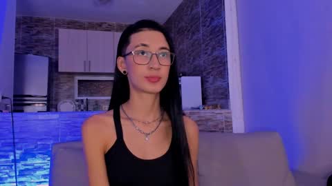 Snapshot of mulan_sheng69 chatting on 01/11/25, 05:10 Mulan Sheng next broadcast December 4 online show from 01/11/25, 05:10