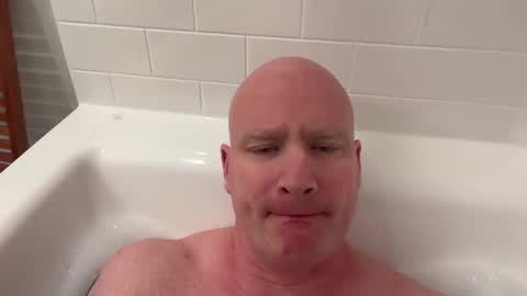 Snapshot of multipopper chatting on 12/17/24, 01:18 multipopper online show from 12/17/24, 01:18