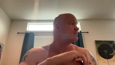 Snapshot of multipopper chatting on 03/08/25, 10:02 multipopper online show from 03/08/25, 10:02