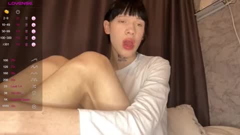 Snapshot of mun_poli chatting on 10/22/25, 10:15 Polik online show from 10/22/25, 10:15