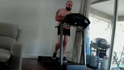 Snapshot of munchies420 chatting on 03/03/26, 12:55 Bearded online show from 03/03/26, 12:55